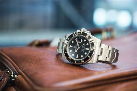 rolex watch for travelers.